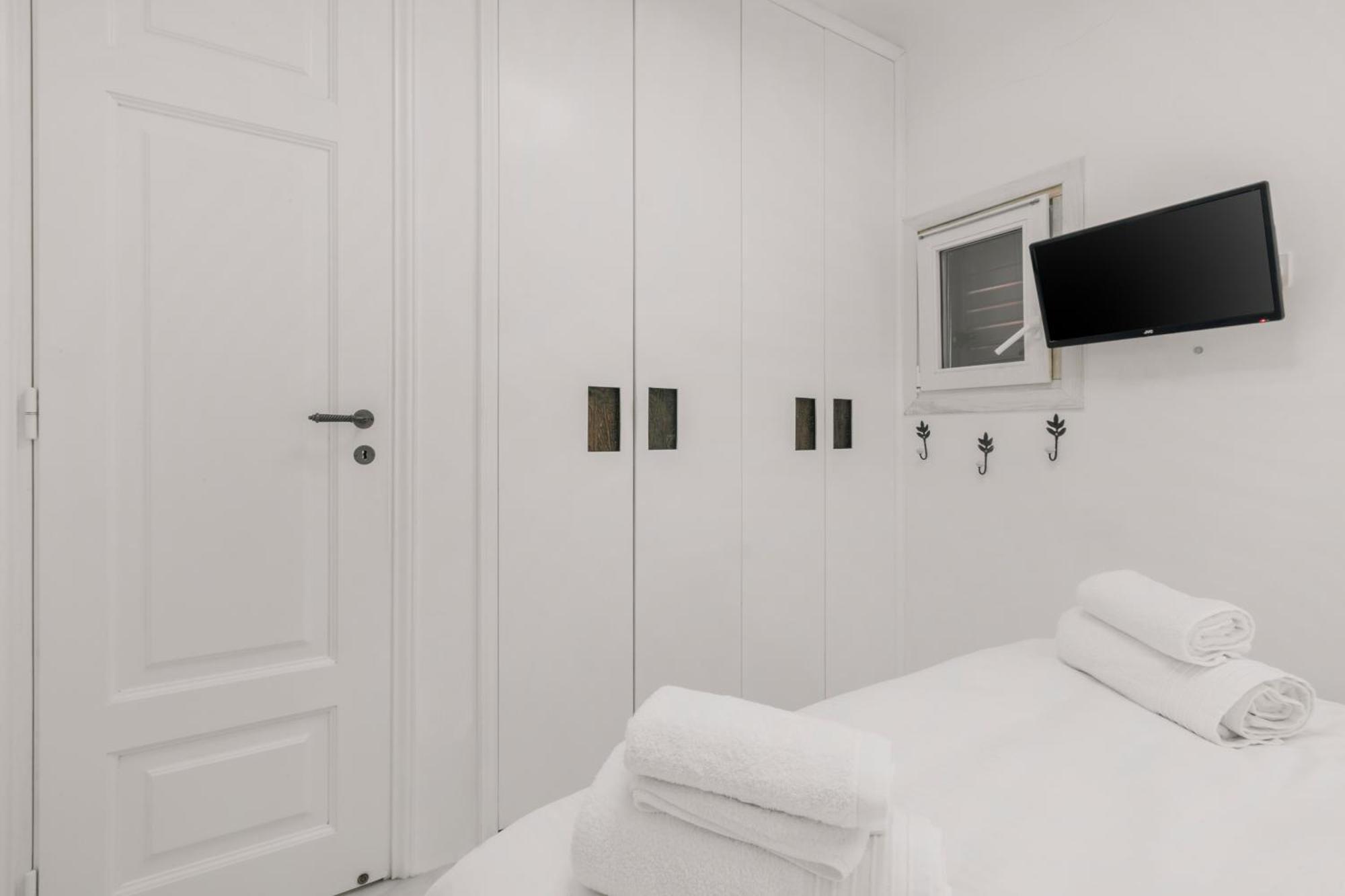 Private Town Apartments By Mykonos Eight Mykonos Town Екстериор снимка