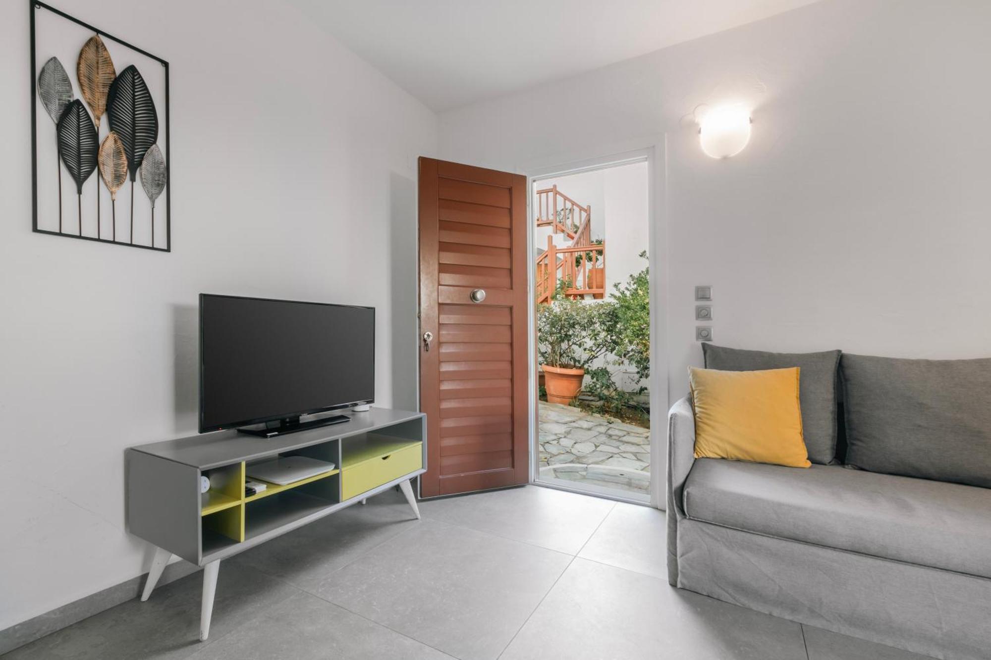 Private Town Apartments By Mykonos Eight Mykonos Town Екстериор снимка