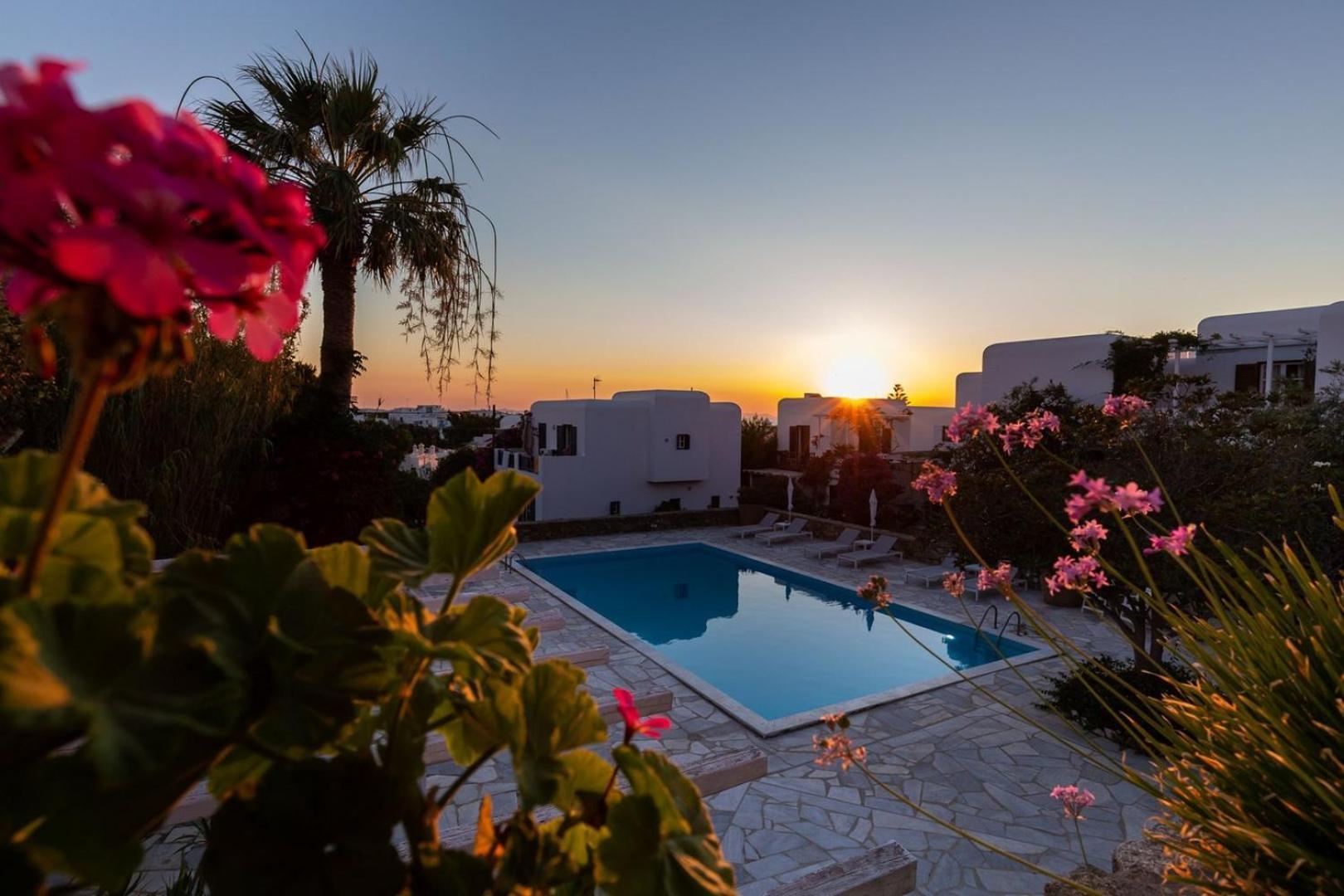 Private Town Apartments By Mykonos Eight Mykonos Town Екстериор снимка